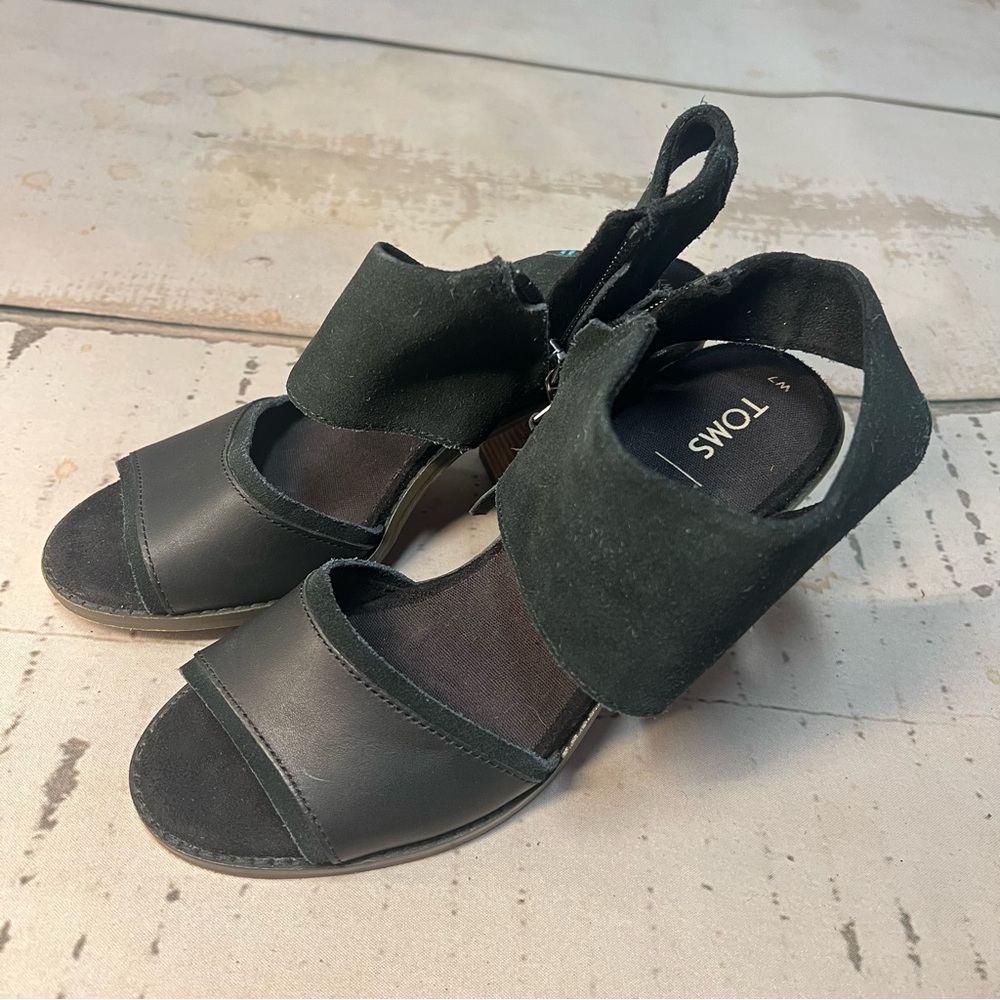 Black TOMS Majorca heels